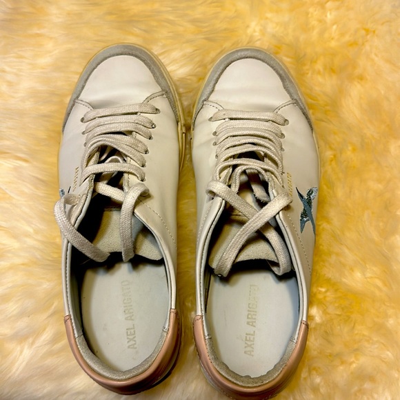 Axel Arigato 1.40MM with blue and silver bird detail. Size 40 EU, 9 US. - Picture 7 of 13